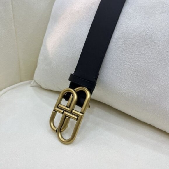 Valencia ha Deluxe Black Leather Accessory - Picture 2 of 5